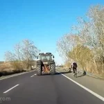 Adelantamiento de tractor agrícola a ciclista