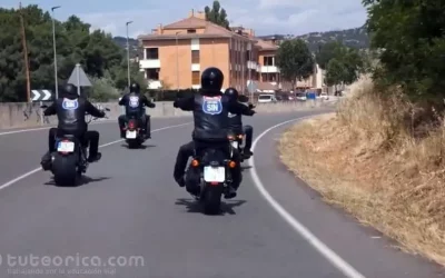 Rodar en grupo con la motocicleta