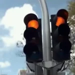 Semaforo circular rojo para vehiculos